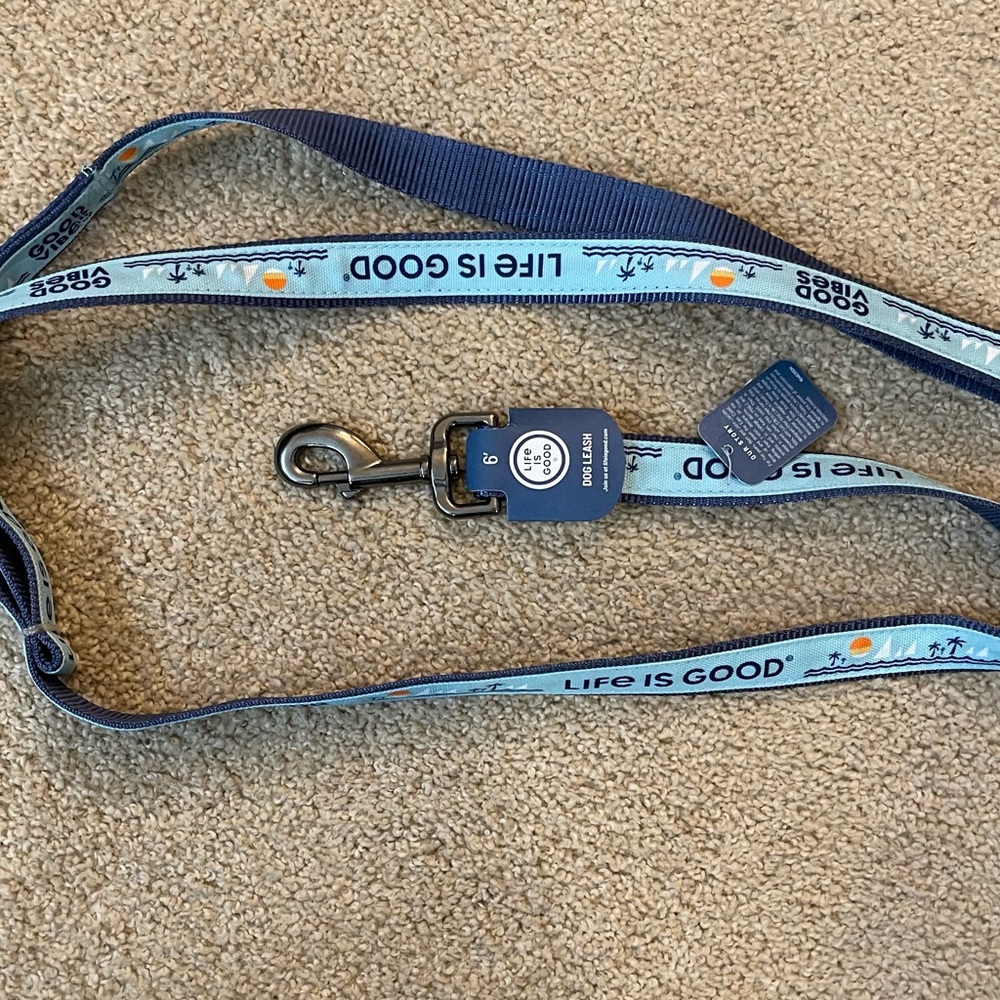 Life Is Good Light Blue Dog Leash with Navy Trim NWT